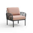 Sillón KOMODO, en antracita con cojines rosa cuarzo – Nardi