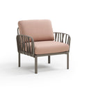 Sillón KOMODO, en tortora con cojines rosa cuarzo – Nardi