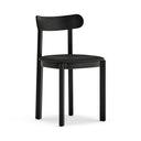 Silla NARA con asiento tapizado, en negro con asiento negro, vista en tres cuartos – Teulat