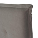 Detalle del capitoné del cabecero ALISIO en taupe
