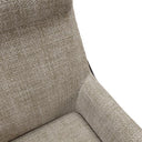 Butaca MALIBÚ, en taupe, detalle del tapizado y de la estructura