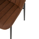 Silla MAYKA, en marrón, detalle del acabado