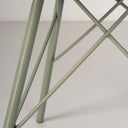 Silla KENDRA, en menta, detalle del acabado