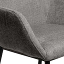 Silla ISABELLA de patas negras, en gris oscuro, detalle del acabado