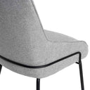 Silla GWEN, en gris claro, detalle del acabado