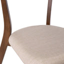 Silla KEIRA, en nogal y beige, detalle del acabado