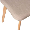 Silla KEIRA, en roble y beige, detalle del acabado
