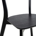 Silla ALAIA, en negro, detalle del acabado