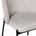 Silla FAINA, en beige, detalle del acabado