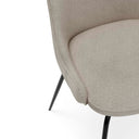 Silla AGATA, en taupe, detalle del acabado