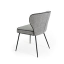 Silla MAYRA, en gris claro, vista trasera en perspectiva