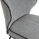 Silla MAYRA, en gris claro, detalle del acabado