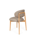 Silla WANDA, en taupe, vista trasera en perspectiva
