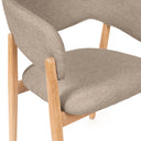 Silla YVANNA, en taupe, detalle del acabado