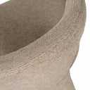 Silla LORETTA, en taupe, detalle del acabado