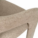 Silla LORETTA, en taupe, detalle del acabado