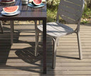 Mesa Cube 140x80 en antracita con silla, detalle – Nardi