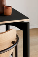 Mesa de comedor NICOLA de 140 o 180 cm para 4 a 8 personas, en negro – Teulat
