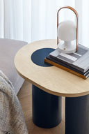 Mesa auxiliar NORI de 60 × 55 cm, en azul – Teulat
