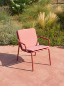 Sillón Doga Relax con cojín, en un jardín – Nardi