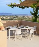 Sillones Tiberina en corda en una terraza con pérgola – Nardi